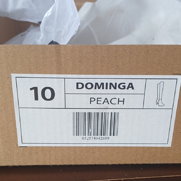 BNWOT Journee Collection Pink Heeled Boots Suede Still In Box - Picture 8 of 10